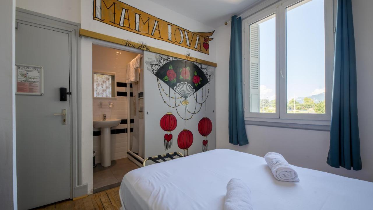 Mamie Jane Co-Munity Hotel อิกซ์เลส์แบ็งส์ ภายนอก รูปภาพ