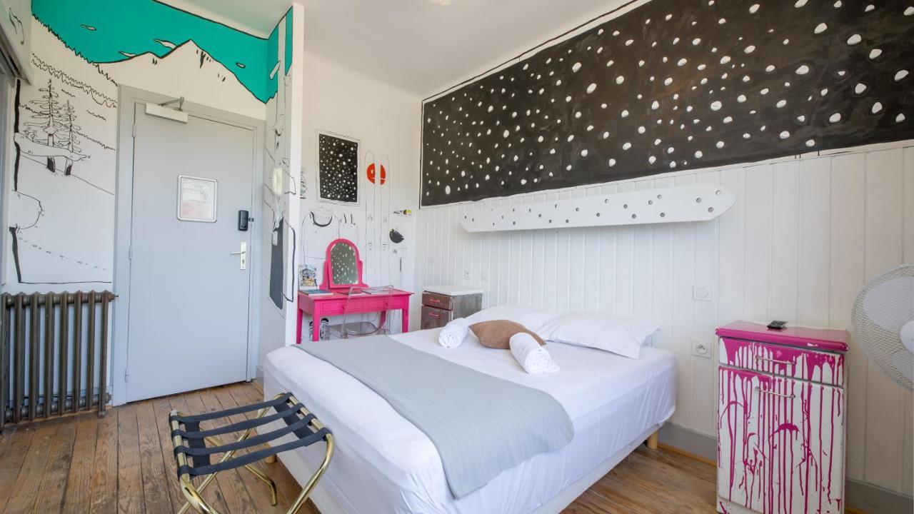 Mamie Jane Co-Munity Hotel อิกซ์เลส์แบ็งส์ ภายนอก รูปภาพ
